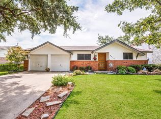 2514 Cheyenne St, Irving, TX 75062