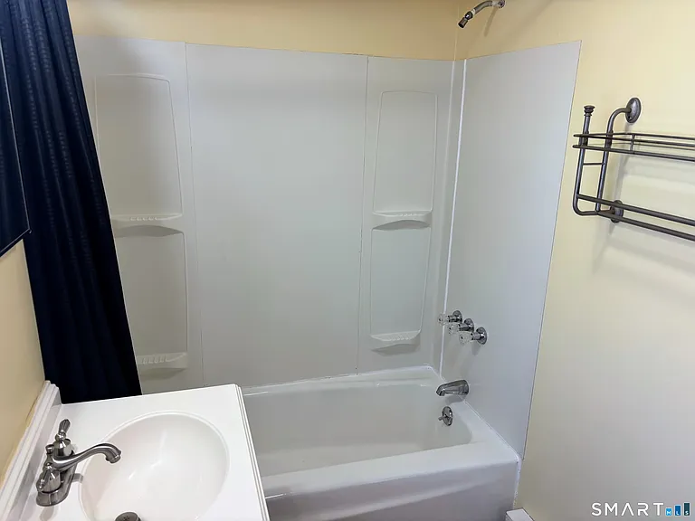 8-2 Lewis Ave — Photo 12