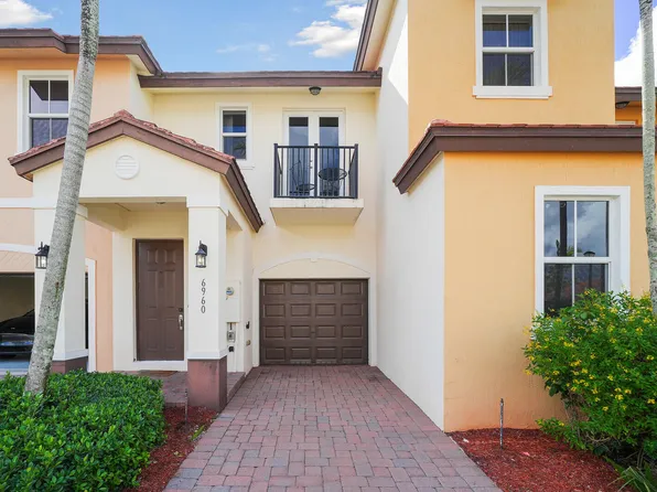 6960 Long Pine Cir, Coconut Creek, FL 33073