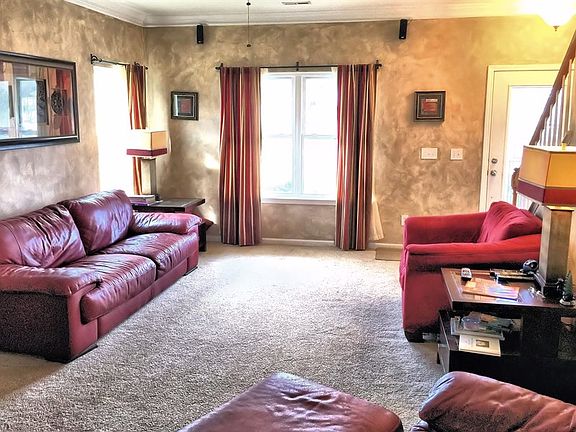 3rd image of 2621 Saint Helena Ct