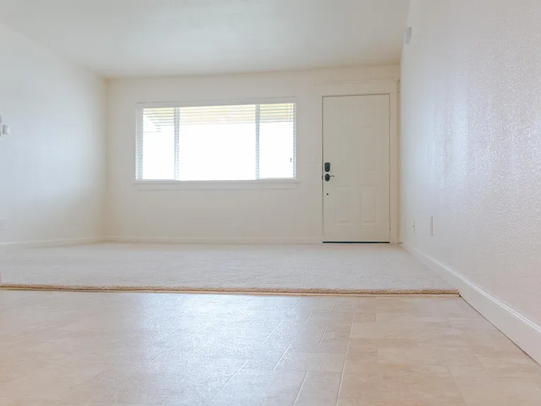 1124 C St #B — Photo 4