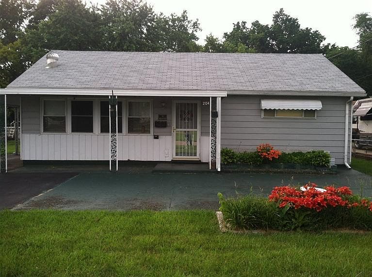 1st image of 204 W Home Ave