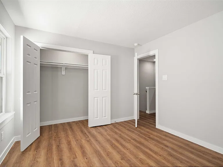 8122 Sterlingshire St #B — Photo 7