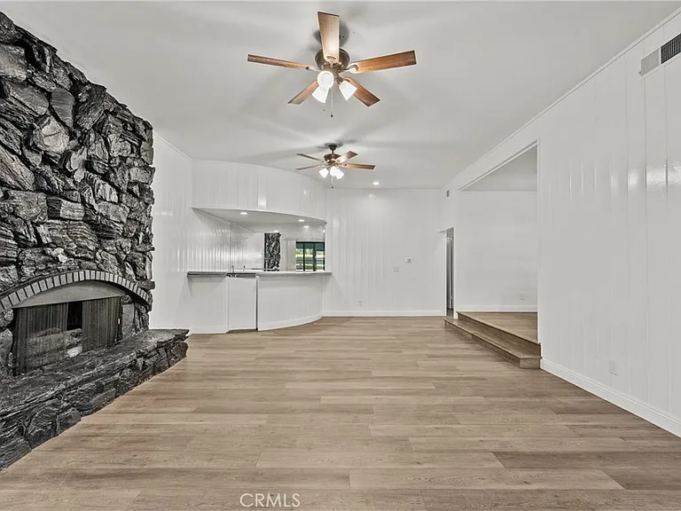 9724 Bothwell Rd — Photo 38