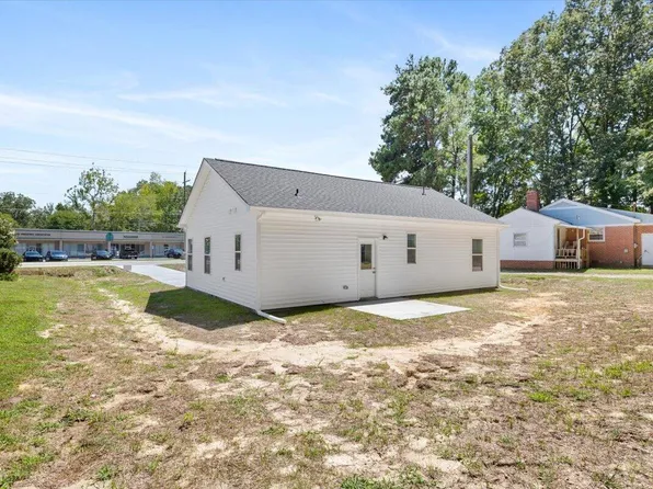 213 N Bickett North Blvd, Louisburg, NC 27549