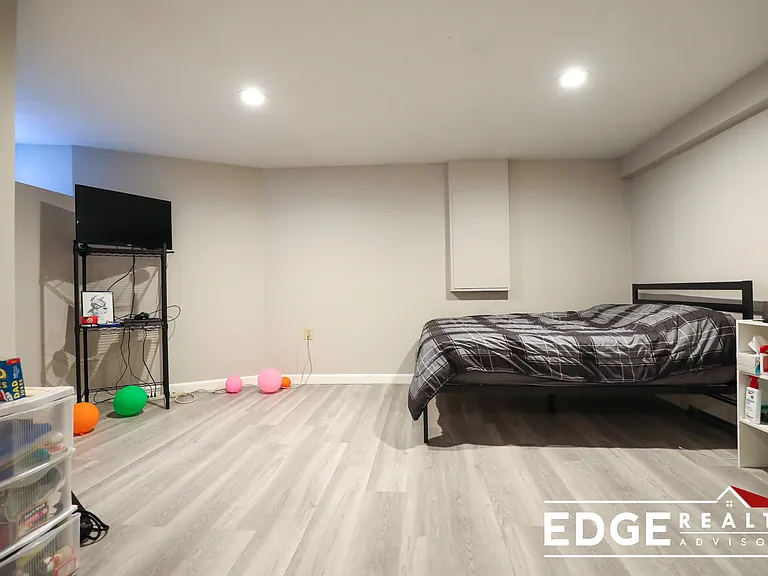 117 Glenville Ave #1A — Photo 14