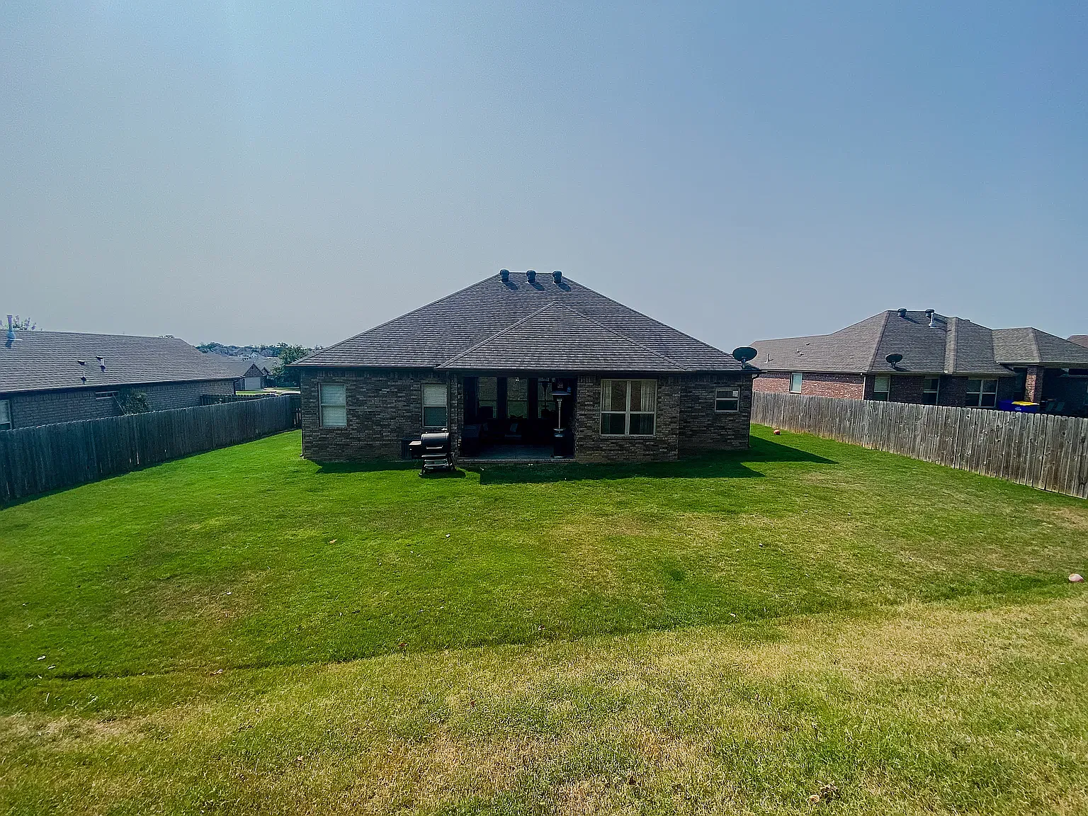4 bed, 1975 sqft, $2,500 — Photo 3