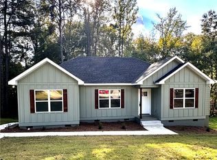 215 Lee Road 2156, Valley, AL 36854