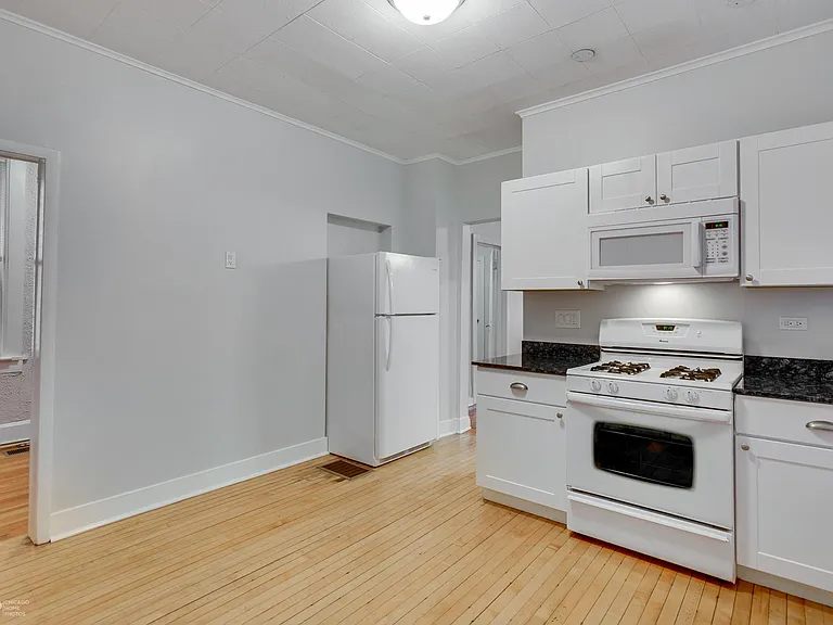 2525 N Wayne Ave #1 — Photo 4