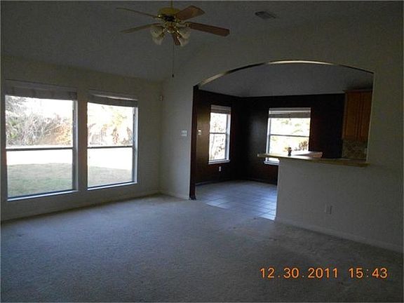 4th image of 2530 Lexington Ct