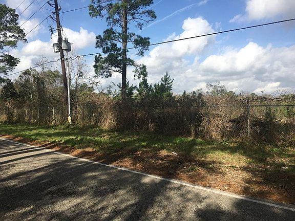 3rd image of 15859 Woodhollow Dr