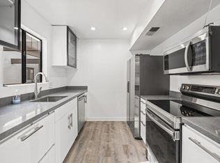 1050 E Ramon Rd UNIT 105, Palm Springs, CA 92264