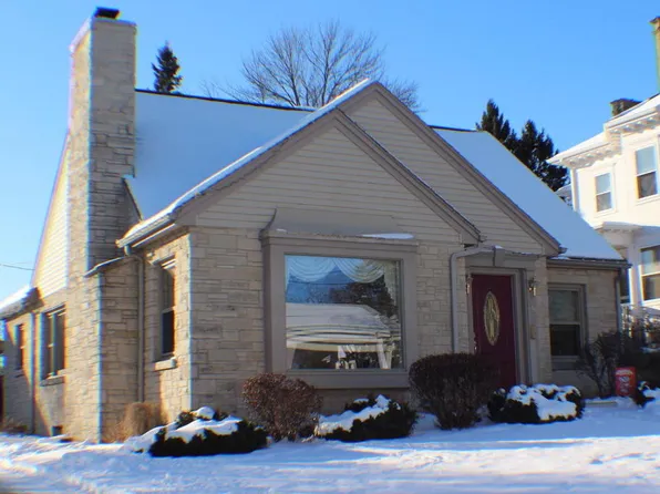 315 Elm St, Sheboygan Falls, WI 53085