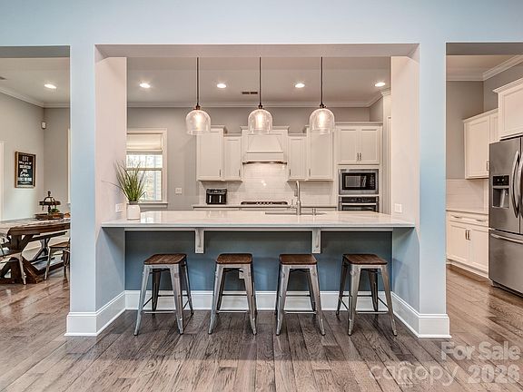 5th image of 1520 Afton Way