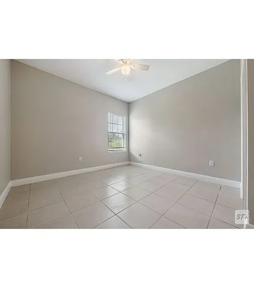 627 Yak Ct — Photo 13