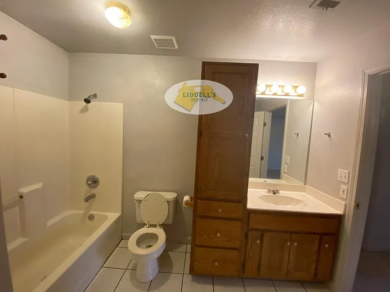 605 Wirt St #6 — Photo 11