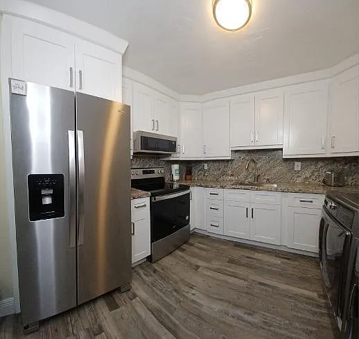 3 bed, 2.0 bath, 1194 sqft, $4,000 — Photo 4