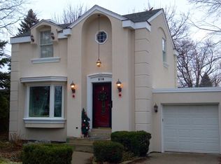 516 S 4th Ave, Libertyville, IL 60048