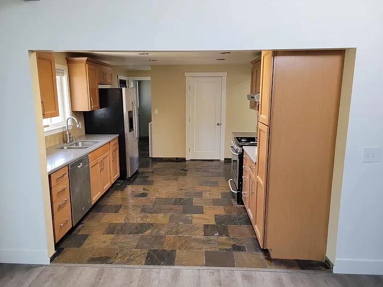 1611 S Verde St — Photo 17