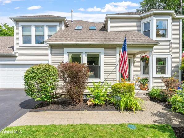 78 Killarney Drive, Niskayuna, NY 12309