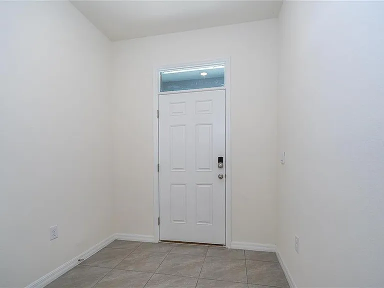 34293 Sorrel Mint Dr — Photo 2