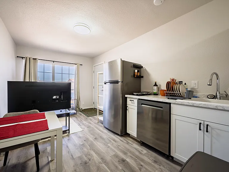 343 Tungsten Street Studio - For Sale-10_03042026