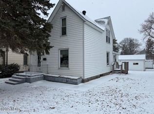 315 2nd St SE, Watertown, SD 57201