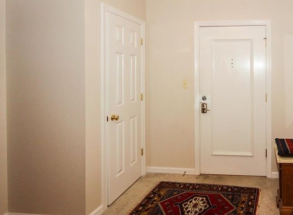 4th image of 7335 Lions Head Dr APT D