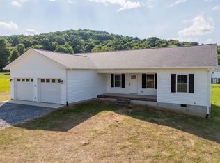 205 Ivanhoe Rd, Max Meadows, VA 24360