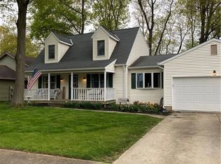 1470 Lexington Dr, Vermilion, OH 44089