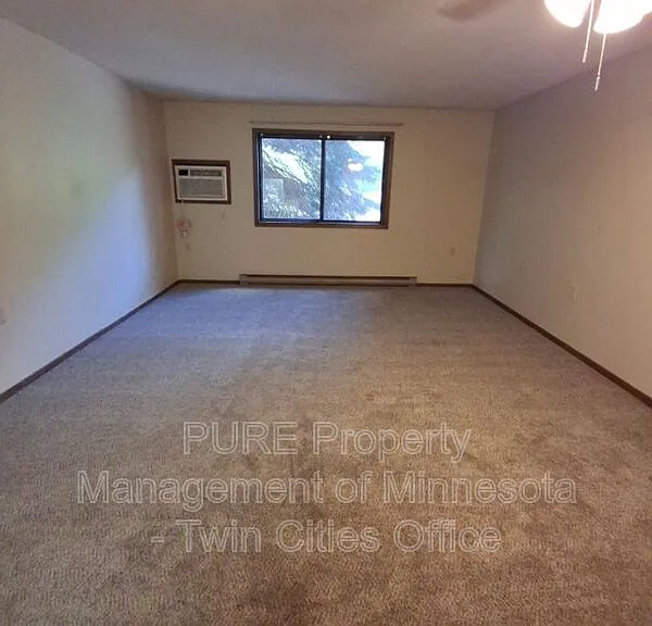 221 Grand Ave W #204 — Photo 5