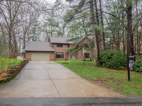 9919 Springwood Dr, Kalamazoo, MI 49009