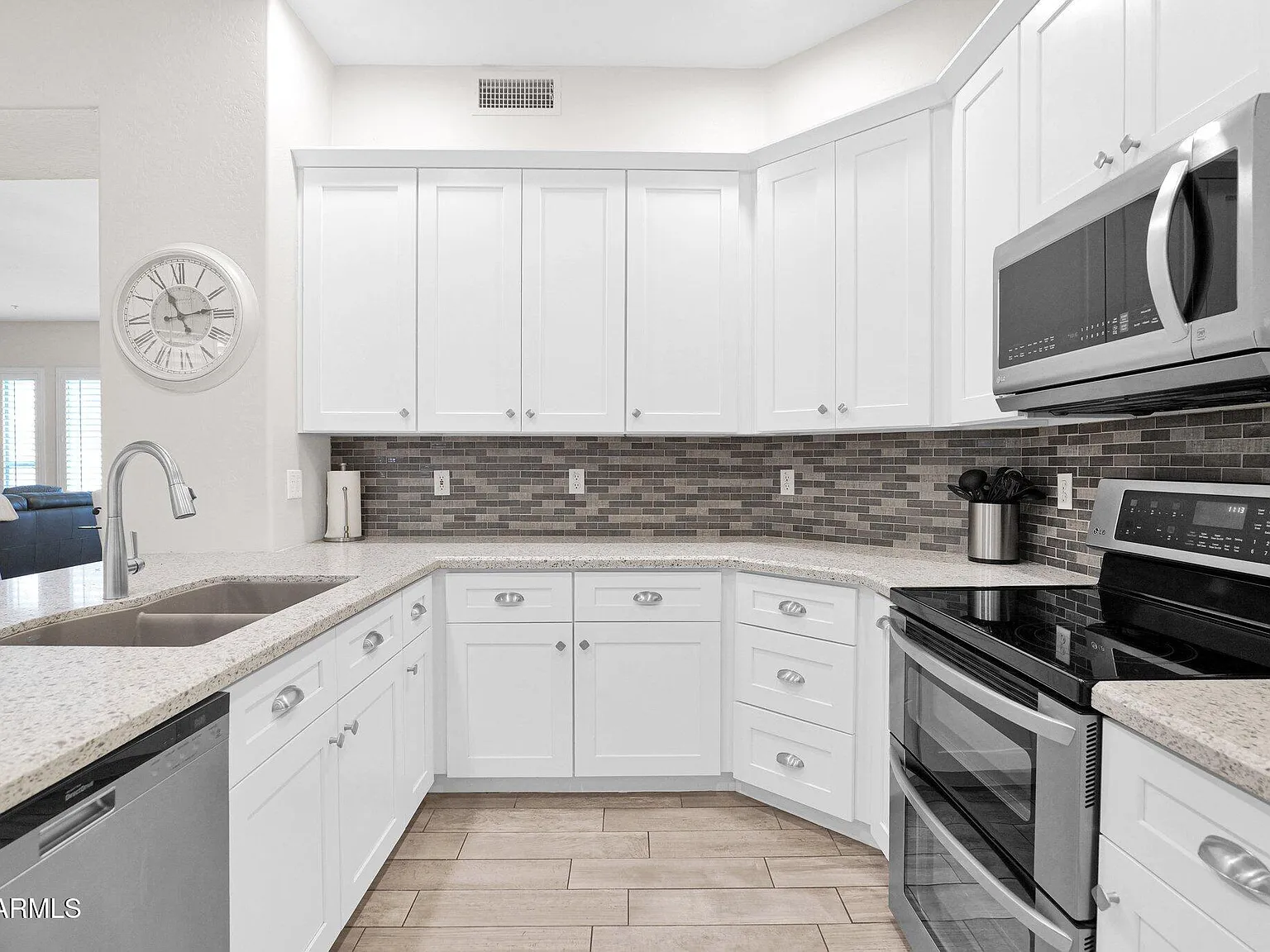3 bed, 1659 sqft, $6,000 — Photo 4