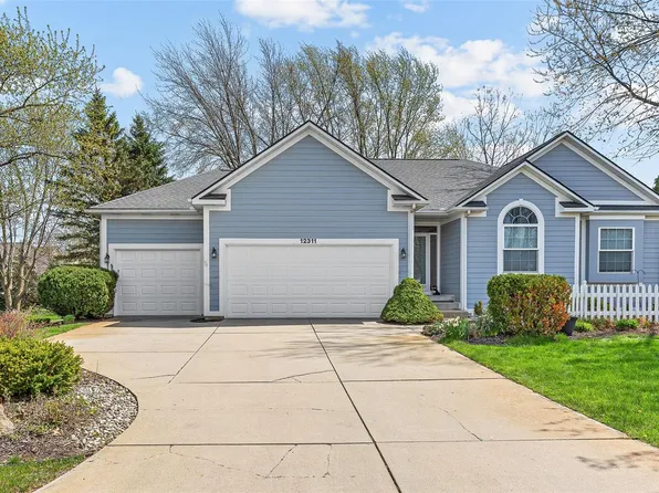 12311 Water Greens Ct, Fenton, MI 48430