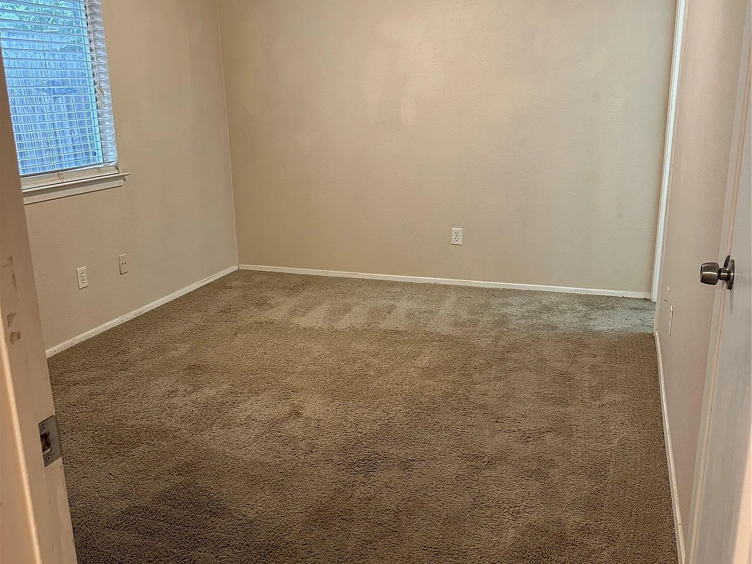 3 bed, 2.0 bath, 1018 sqft, $1,750 — Photo 4