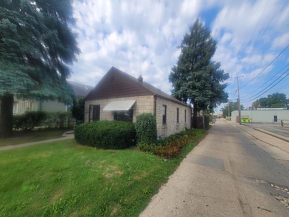 2nd image of 4719 S 6th STREET