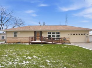 2225 Dellwood Dr, Fort Wayne, IN 46803