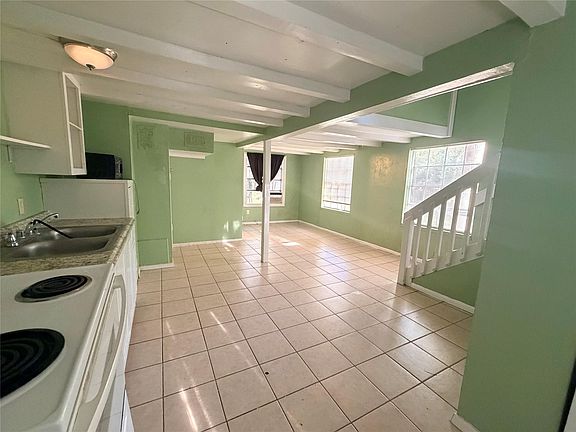 3rd image of 900 Mohawk Dr #4