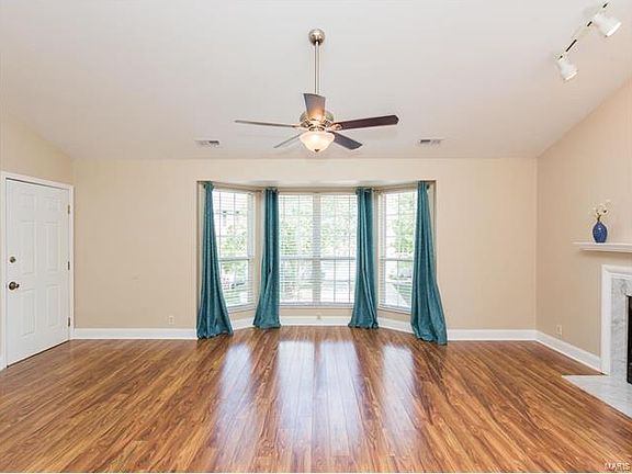 2nd image of 1524 Whispering Creek Dr APT D