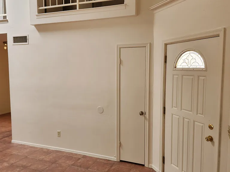 2721 W Estrella Dr — Photo 5