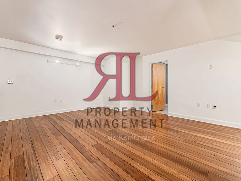 106 N High St #101 — Photo 19