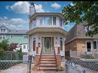 71 Mills Ave #1, Staten Island, NY 10305