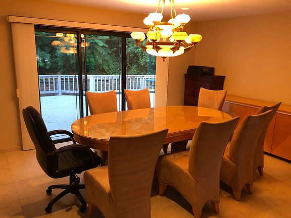 4th image of 115 Foxwood Dr