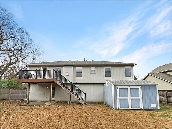 5th image of 15803 Hight Ave