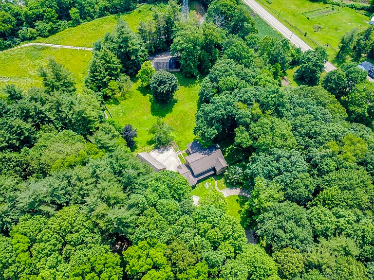 3423 Yellow Creek Rd — Photo 102