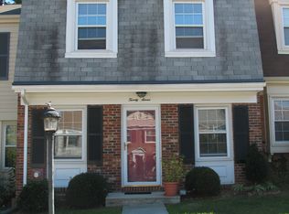 27 Fence Line Dr, Gaithersburg, MD 20878