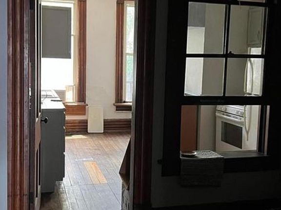 5th image of 247 W 5th Ave #3
