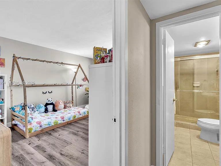 3375 N Country Club Dr #905 — Photo 41