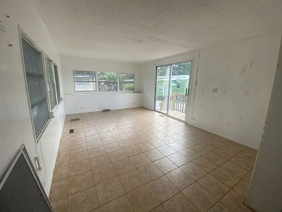 3rd image of 1550 Genie St #19