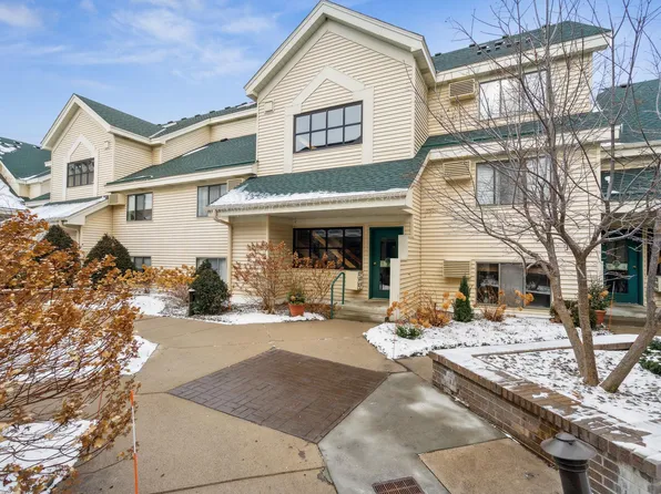 7602 York Ave S APT 7117, Edina, MN 55435